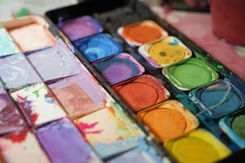 Círculo cromático na prática: aprenda a combinar cores sem medo de errar